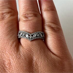 Pandora Sparkling Double Wishbone Ring 8